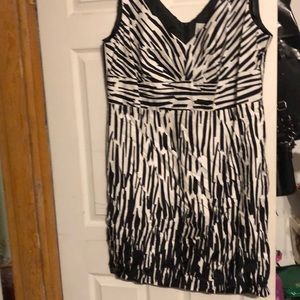 Sleeveless dress